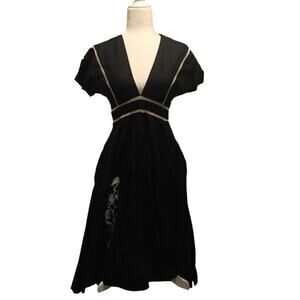 Black silk embroidered Olga Kapustina Dress sz 6